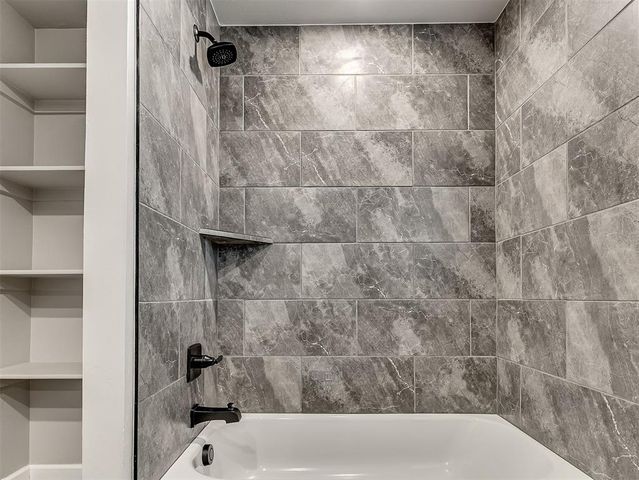 8324 Lambert Way, Edmond, OK 73034