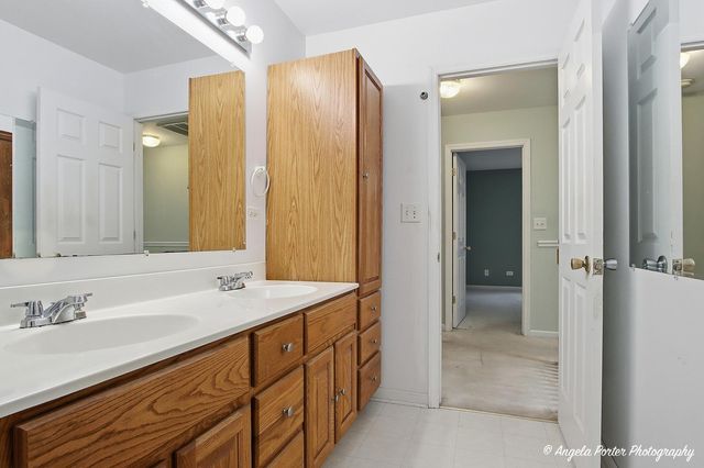 33639 N Greentree Road, Grayslake, IL 60030