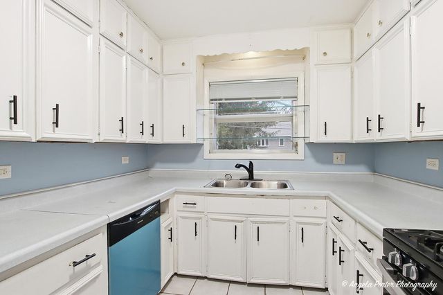 33639 N Greentree Road, Grayslake, IL 60030