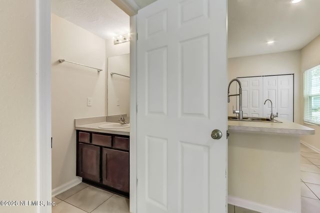 832 OBSERVATORY Parkway, Jacksonville, FL 32218
