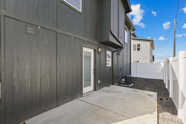 11909 E 2nd Ln, Spokane Valley, WA 99206