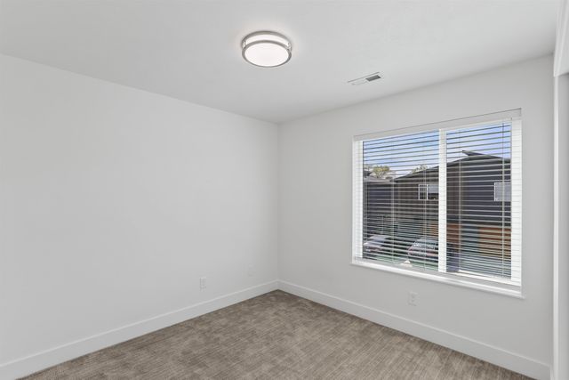 11909 E 2nd Ln, Spokane Valley, WA 99206