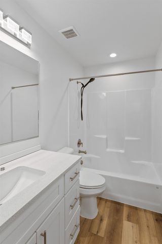 11909 E 2nd Ln, Spokane Valley, WA 99206