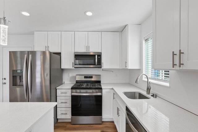 11909 E 2nd Ln, Spokane Valley, WA 99206