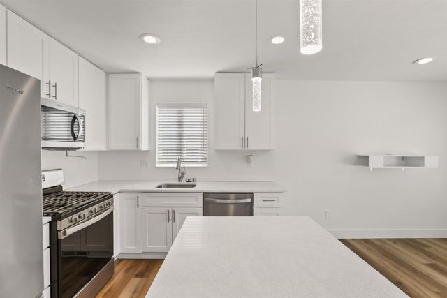 11909 E 2nd Ln, Spokane Valley, WA 99206