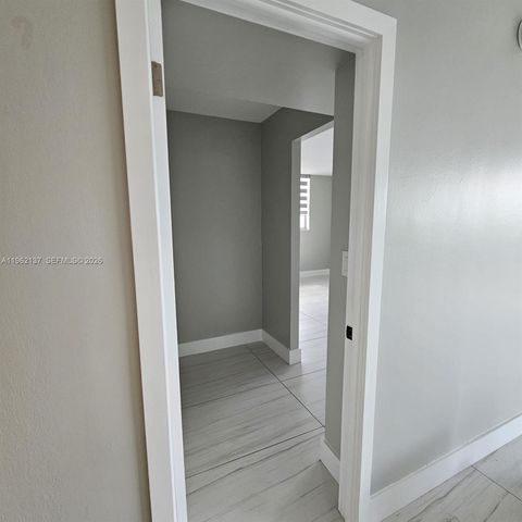 15600 NW 7th Ave 703, Miami, FL 33169