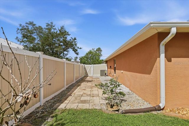 5 ZORLOU COURT, Palm Coast, FL 32164
