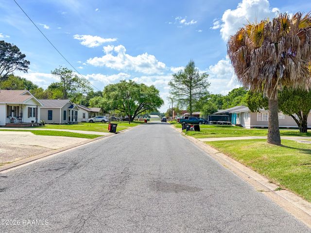 208 Bellot Street, Lafayette, LA 70501