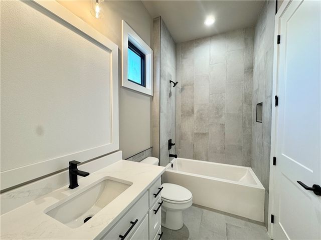 6703 SW Heartbeat Street, Bentonville, AR 72713