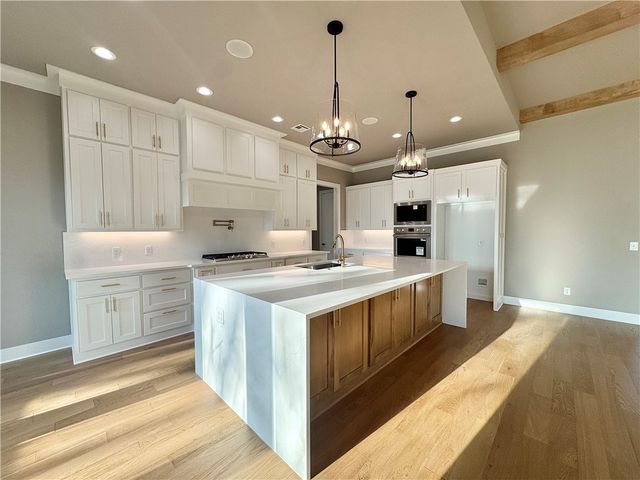 6703 SW Heartbeat Street, Bentonville, AR 72713