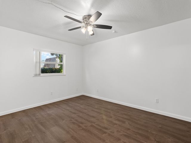 1166 6th Avenue C5, Vero Beach, FL 32960