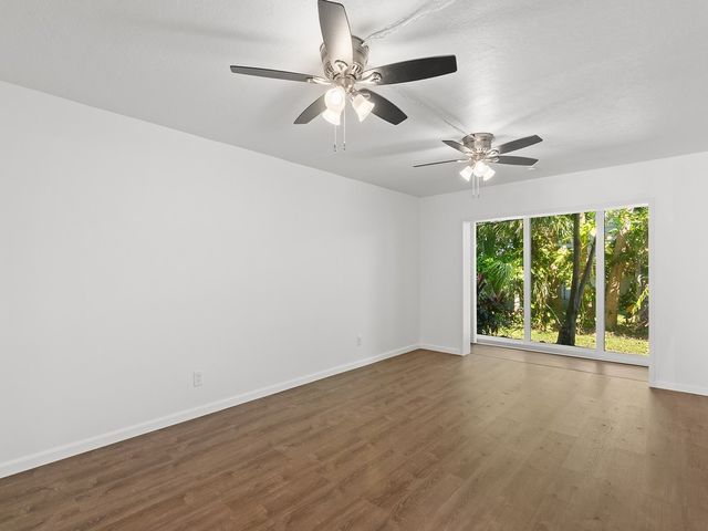 1166 6th Avenue C5, Vero Beach, FL 32960