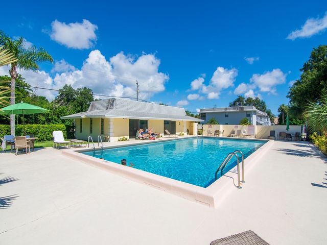 1166 6th Avenue C5, Vero Beach, FL 32960