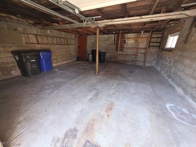 4262 W 62nd Street, Cleveland, OH 44144
