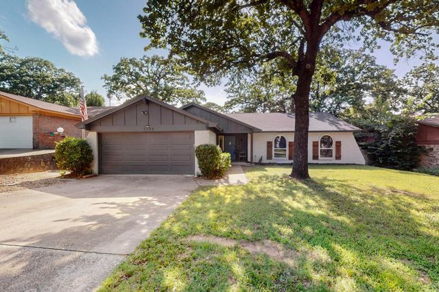 5700 Kingstree Court, Arlington, TX 76017