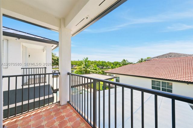 15154 SW 20th Ln, Miami, FL 33185