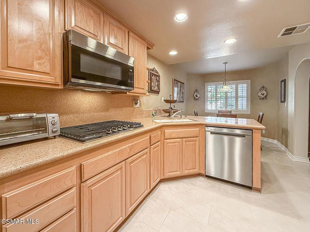 29717 Strawberry Hill Drive, Agoura Hills, CA 91301