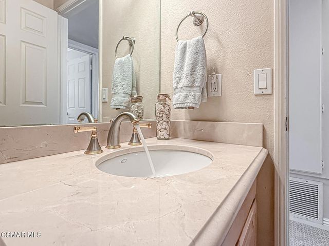 29717 Strawberry Hill Drive, Agoura Hills, CA 91301