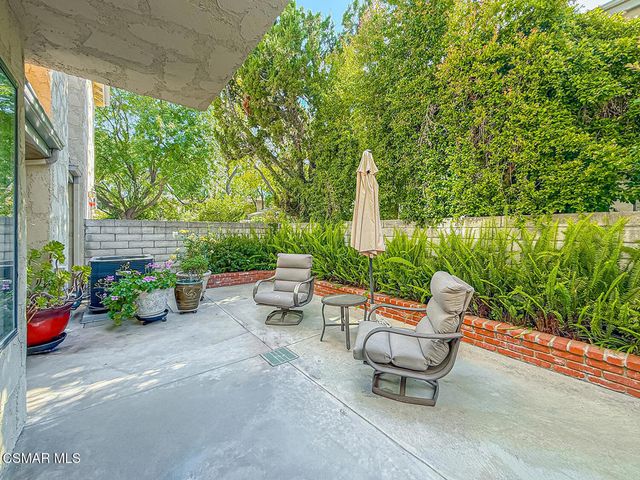 29717 Strawberry Hill Drive, Agoura Hills, CA 91301