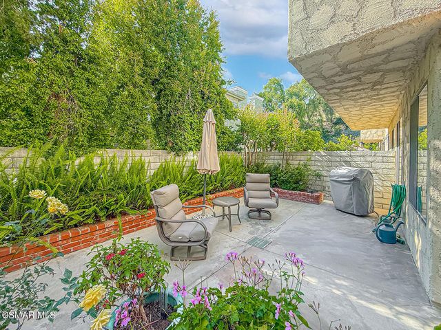 29717 Strawberry Hill Drive, Agoura Hills, CA 91301