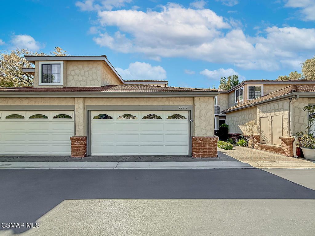 29717 Strawberry Hill Drive, Agoura Hills, CA 91301