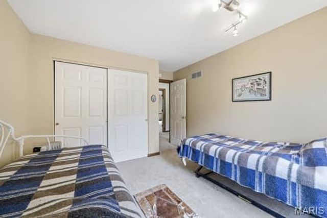 201 W Manor Dr. Drive, Chesterfield, MO 63017