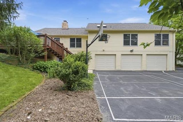 201 W Manor Dr. Drive, Chesterfield, MO 63017