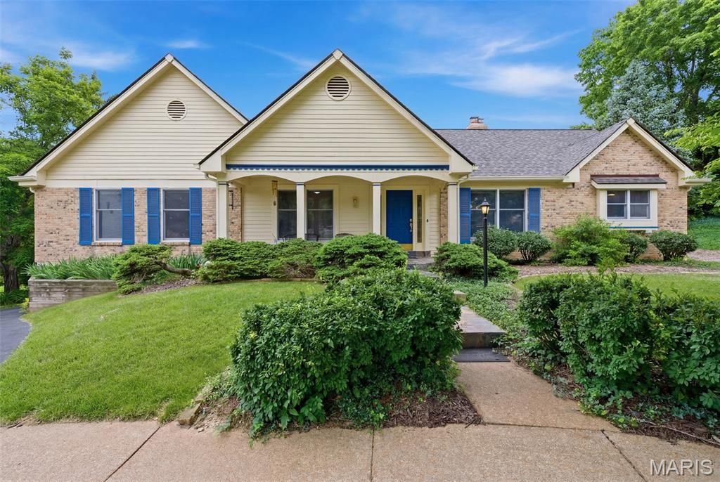 201 W Manor Dr. Drive, Chesterfield, MO 63017