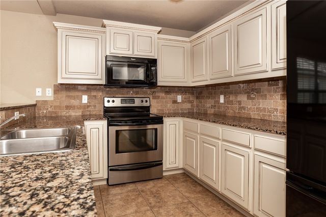 3908 SW Ridgepointe Avenue, Bentonville, AR 72712