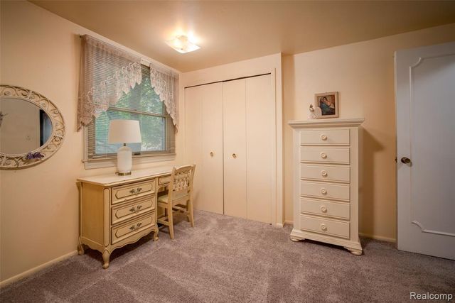 6826 Spruce Drive, Bloomfield Hills, MI 48301