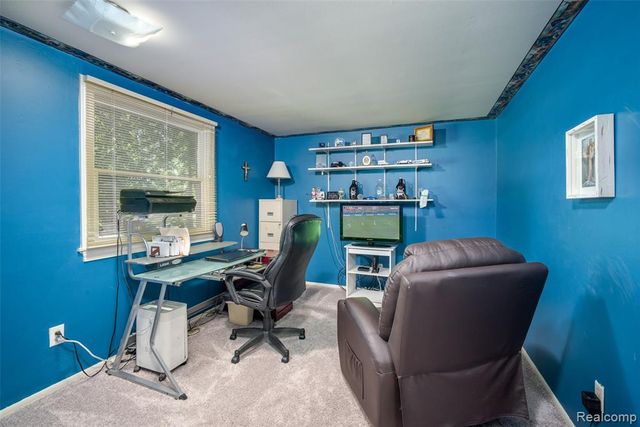 6826 Spruce Drive, Bloomfield Hills, MI 48301