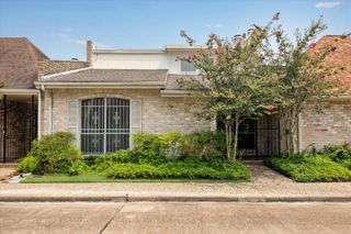 1808 S Gessner Road, Houston, TX 77063