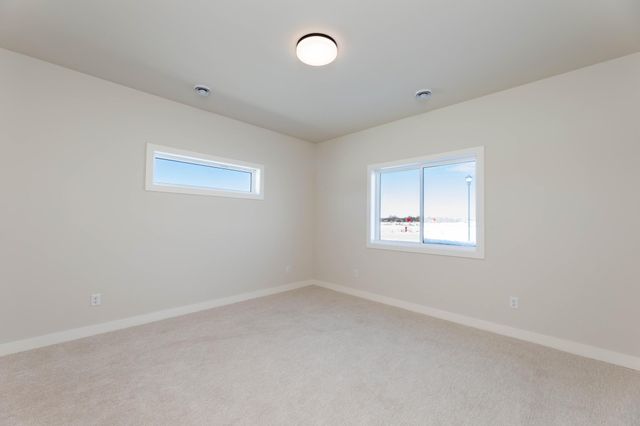 6723 66th Avenue S, Horace, ND 58047