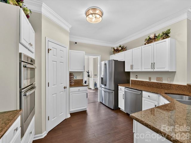 7219 Fortrose Lane, Charlotte, NC 28277