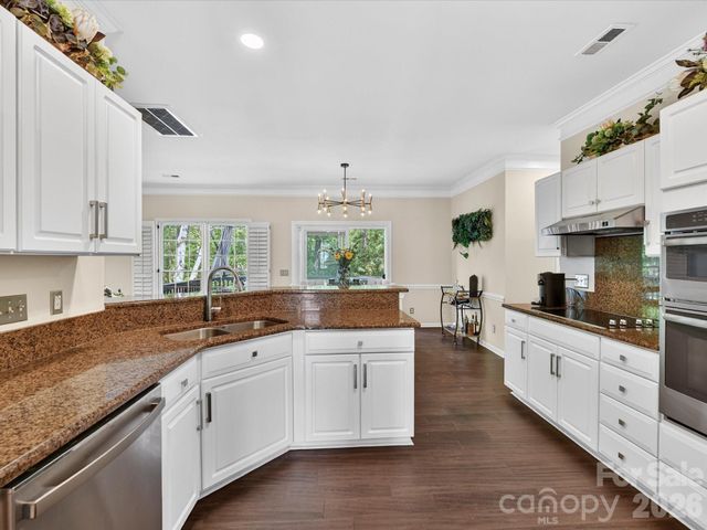7219 Fortrose Lane, Charlotte, NC 28277