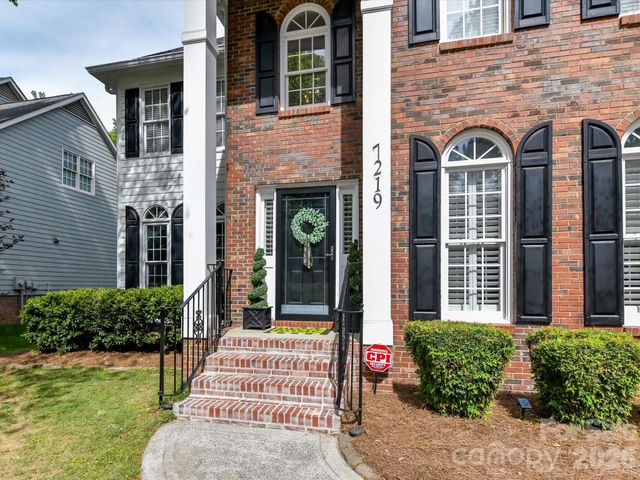 7219 Fortrose Lane, Charlotte, NC 28277