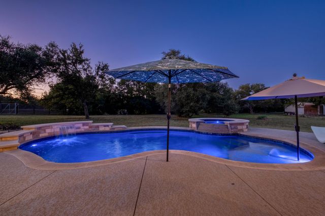 101 Enclave Park CV, Georgetown, TX 78633
