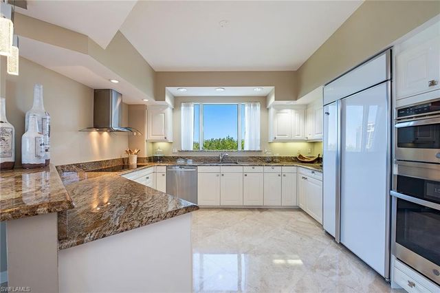 8990 Bay Colony DR 403, Naples, FL 34108