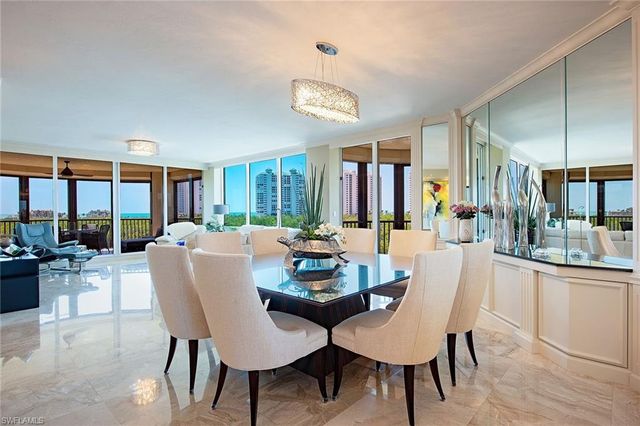 8990 Bay Colony DR 403, Naples, FL 34108