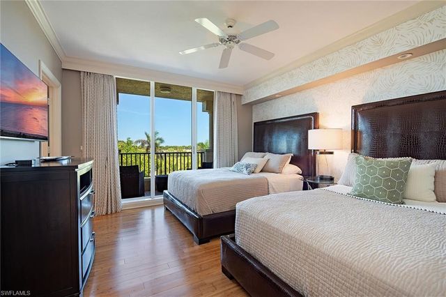 8990 Bay Colony DR 403, Naples, FL 34108