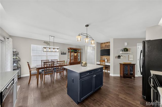 548 Springhurst Parkway, O'fallon, MO 63368