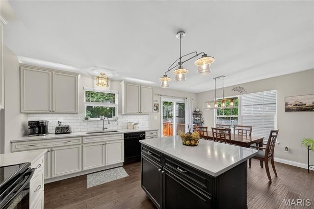 548 Springhurst Parkway, O'fallon, MO 63368