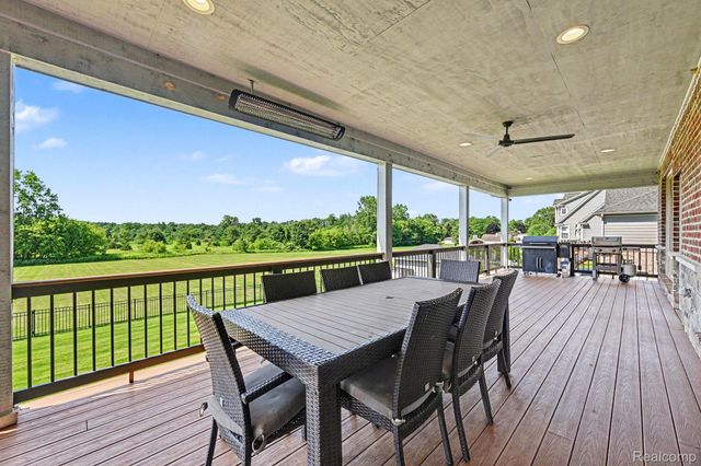 2943 Sleeth Road, Commerce Charter Township, MI 48382