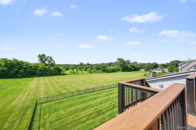 2943 Sleeth Road, Commerce Charter Township, MI 48382