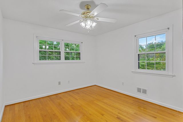 6935 Tinkerdale RD, Roanoke, VA 24019