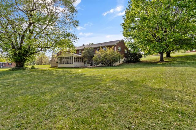 6935 Tinkerdale RD, Roanoke, VA 24019