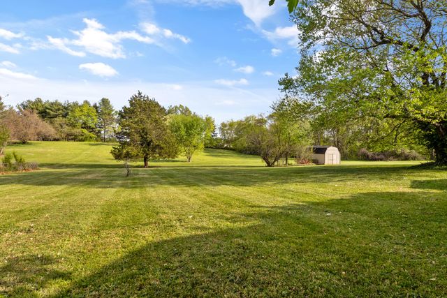6935 Tinkerdale RD, Roanoke, VA 24019