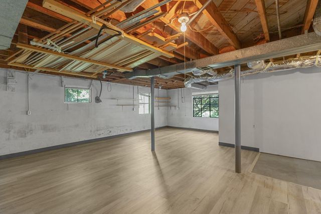 6935 Tinkerdale RD, Roanoke, VA 24019