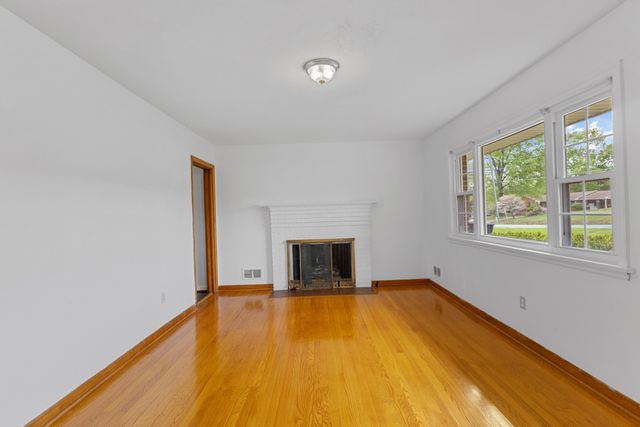 6935 Tinkerdale RD, Roanoke, VA 24019