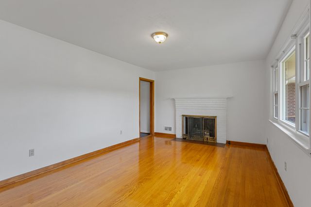 6935 Tinkerdale RD, Roanoke, VA 24019